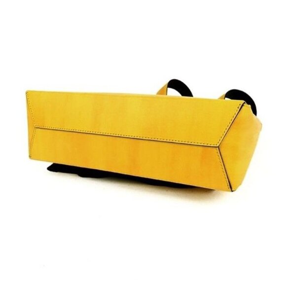 Fendi SS19 Runway Shopper Motif Leather Backpack - Picture 4 of 5